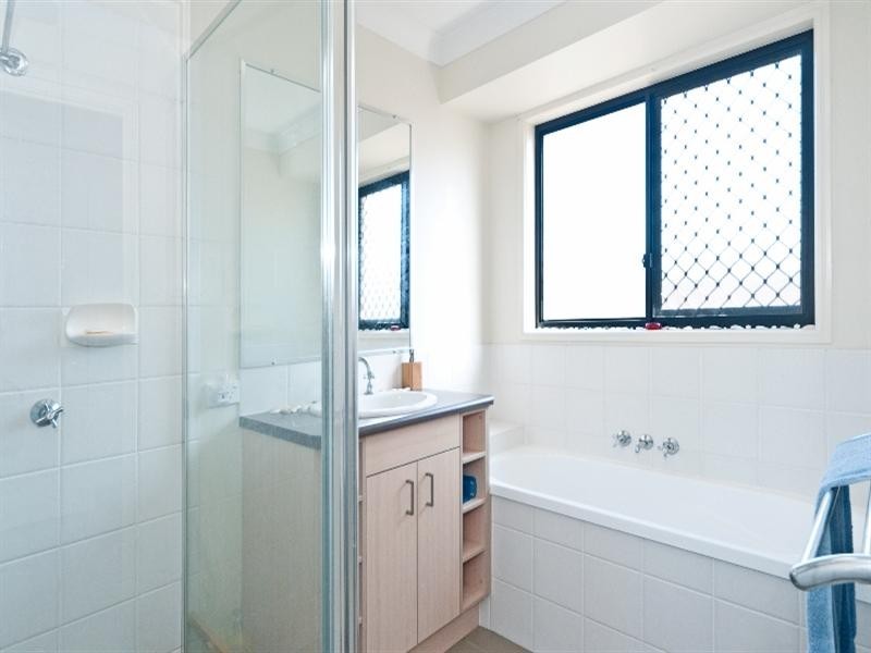 1 Agnes Place, Redbank Plains QLD 4301