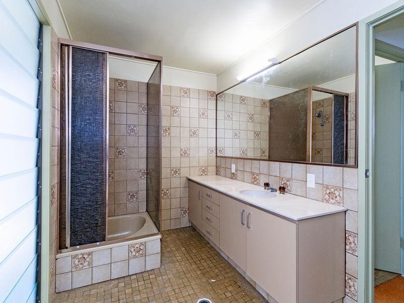 7 Strachan Court, Collingwood Park QLD 4301