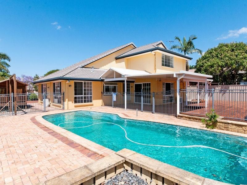 9 Vincent Place, Sinnamon Park QLD 4073