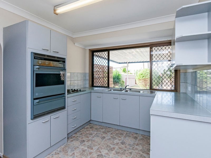 5 HIGHBURY Drive, Redbank Plains QLD 4301