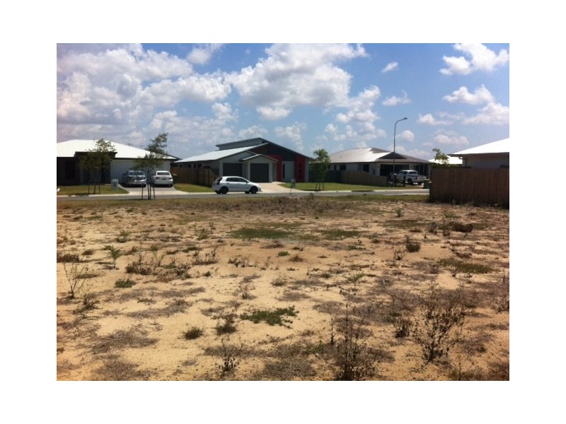 13 Goldwyn Close, Ooralea QLD 4740