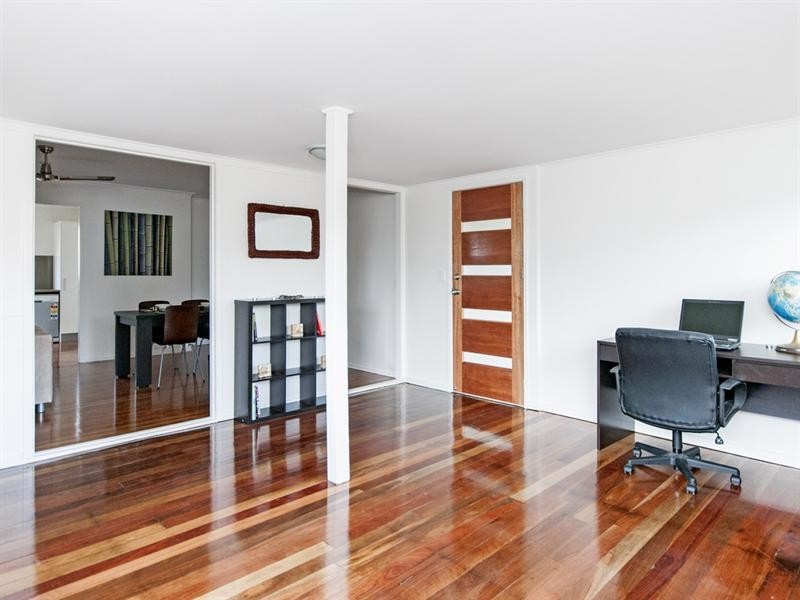 5 Auster Street, Redbank QLD 4301