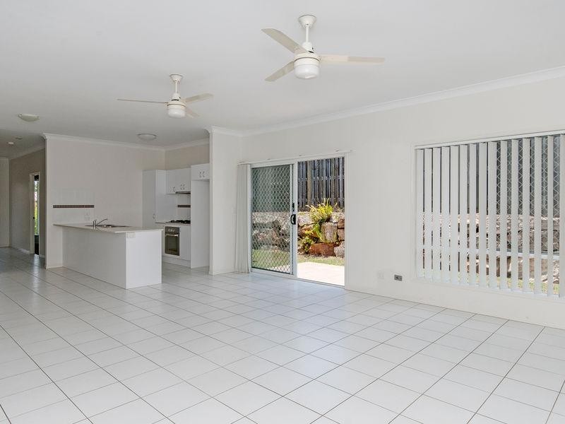 3 Reynolds Close, Redbank Plains QLD 4301
