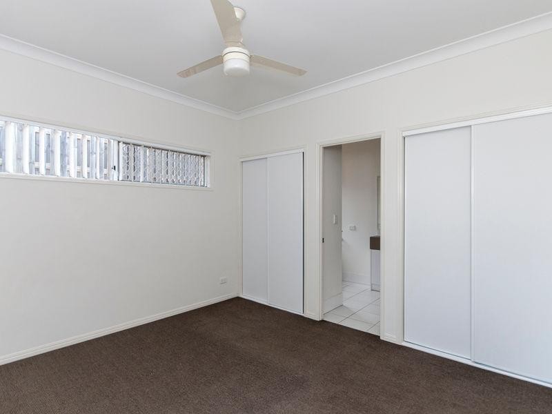 3 Reynolds Close, Redbank Plains QLD 4301