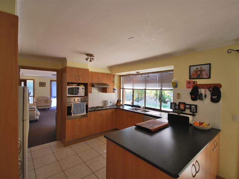 166 Cedar Road, Redbank Plains QLD 4301