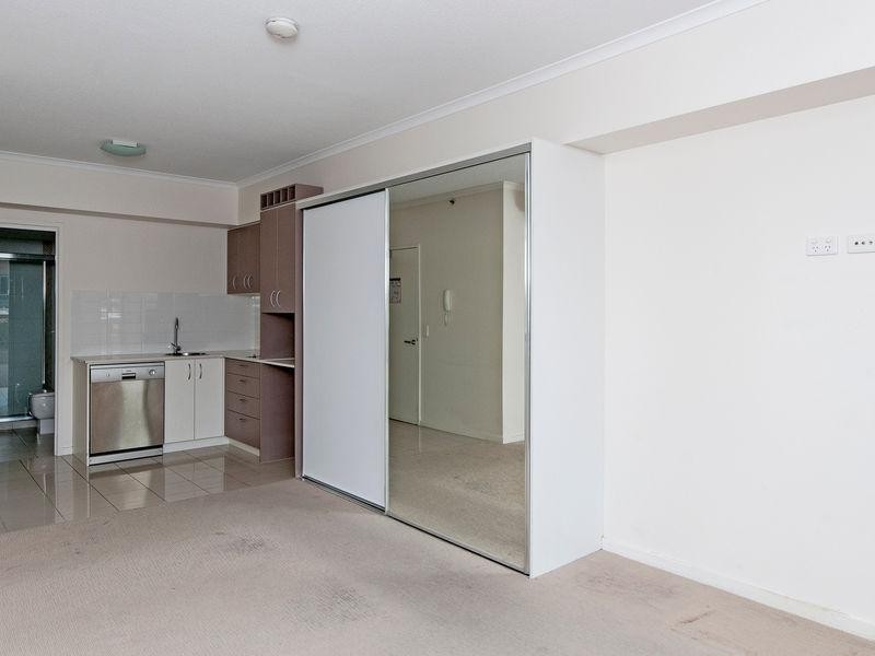 408/11 Ellenborough Street, Ipswich QLD 4305