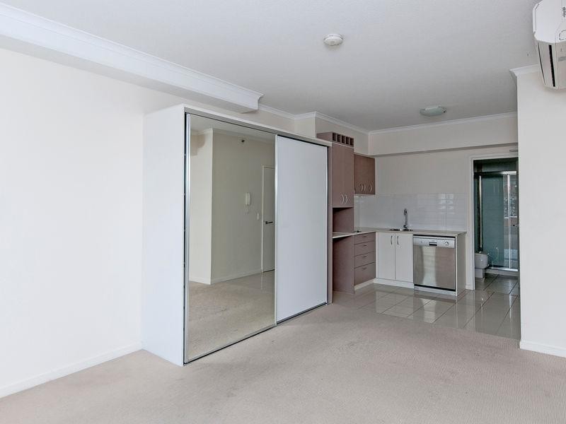 408/11 Ellenborough Street, Ipswich QLD 4305