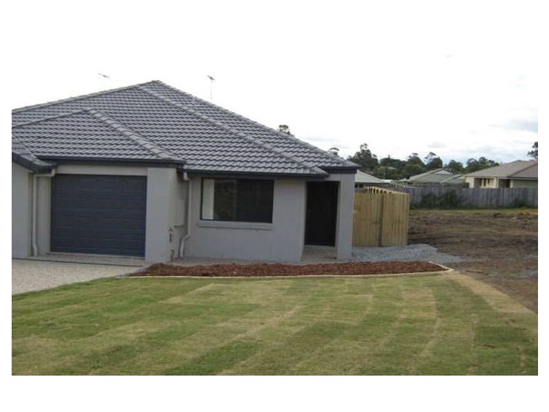 2/56 Berrigan Street, Redbank Plains QLD 4301