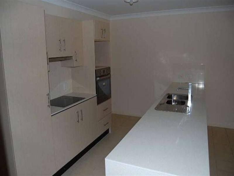 2/35a Woodford Street, One Mile QLD 4305