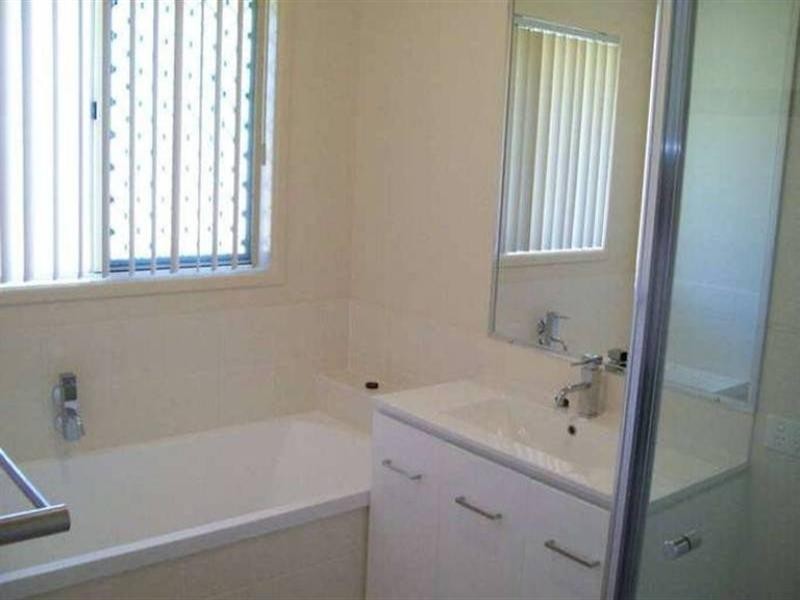 2/35a Woodford Street, One Mile QLD 4305