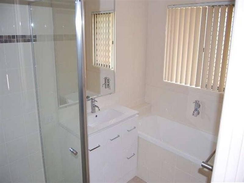 2/35a Woodford Street, One Mile QLD 4305