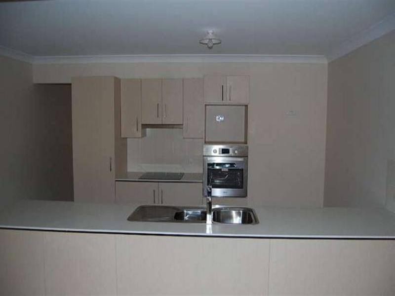 2/35a Woodford Street, One Mile QLD 4305