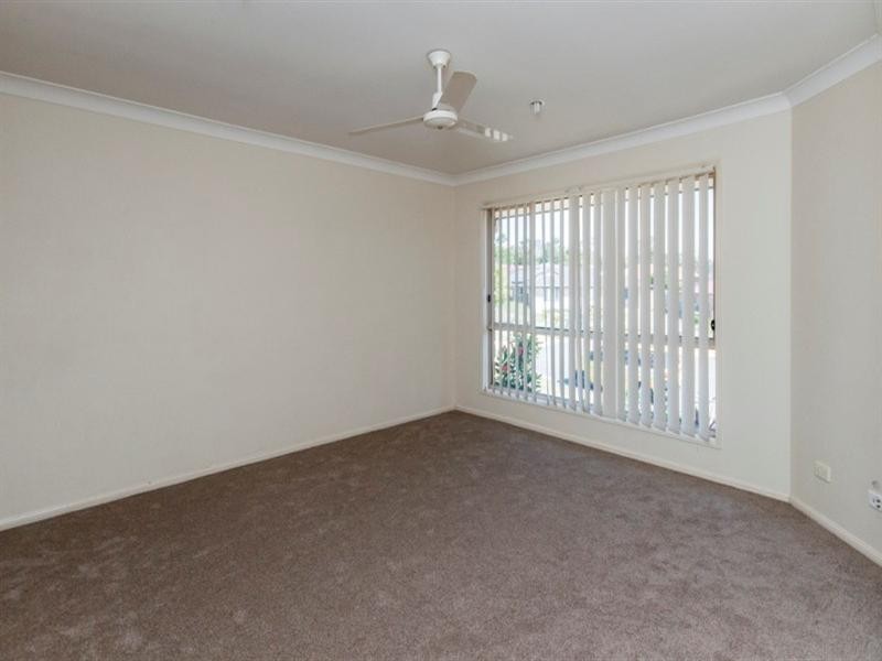 8 Moroney Court, Goodna QLD 4300