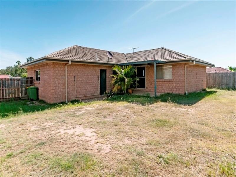8 Moroney Court, Goodna QLD 4300