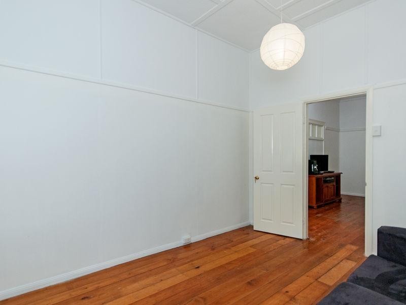 119 Whitehill Road, Eastern Heights QLD 4305