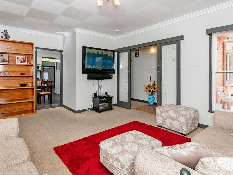 58 Alice Street, Silkstone QLD 4304