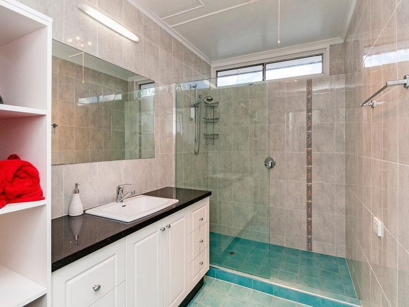 58 Alice Street, Silkstone QLD 4304