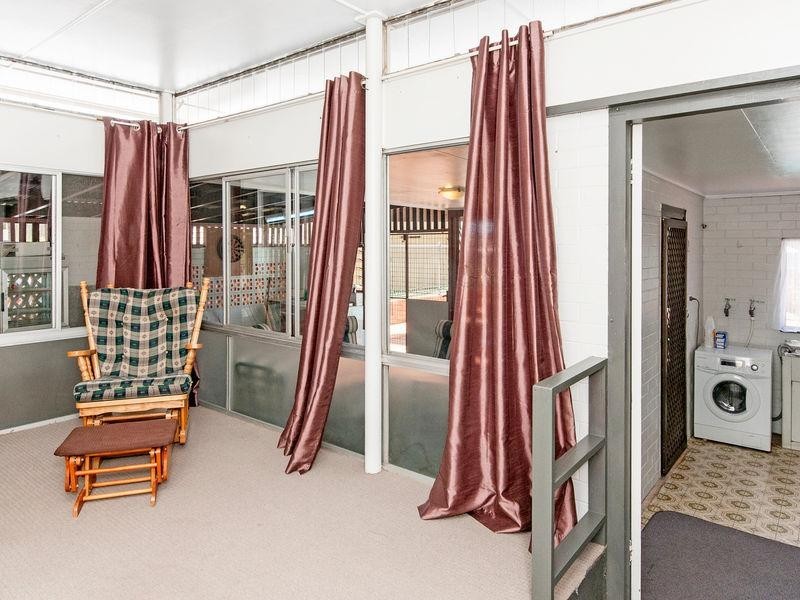 58 Alice Street, Silkstone QLD 4304