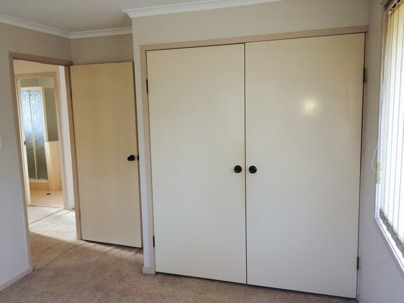 1/27 Henty Drive, Redbank Plains QLD 4301