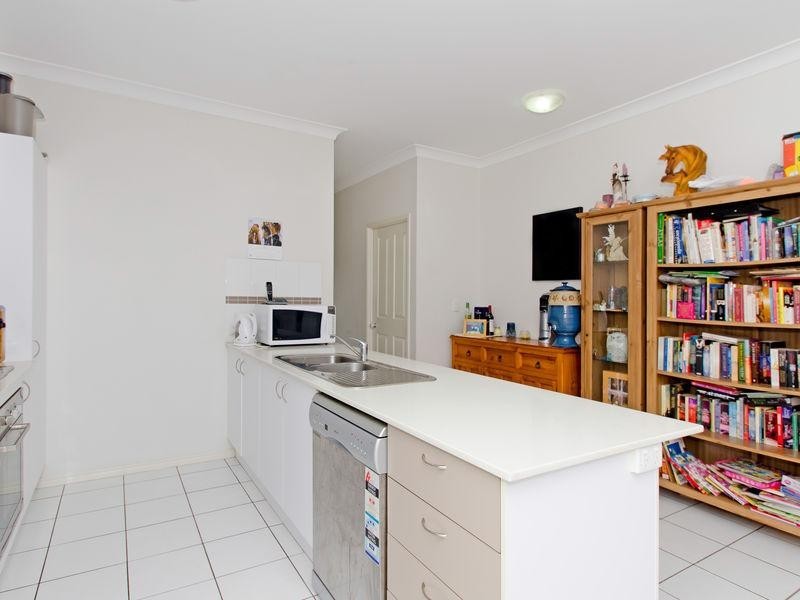 1 Wright Avenue, Redbank Plains QLD 4301