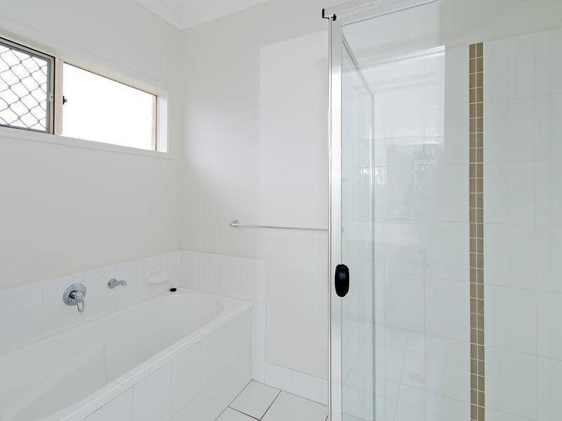 1 Wright Avenue, Redbank Plains QLD 4301