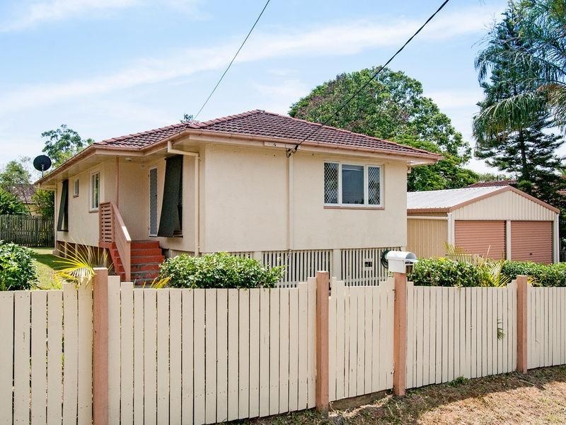 17 Overell Crescent, Riverview QLD 4303