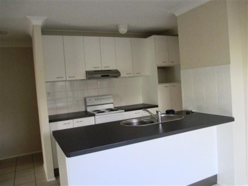 1/37 Somerfield Street, Redbank Plains QLD 4301