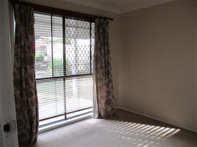 1/37 Somerfield Street, Redbank Plains QLD 4301