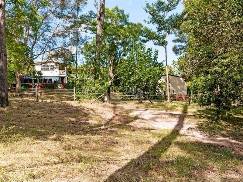 23 Woodlands Avenue, Camira QLD 4300
