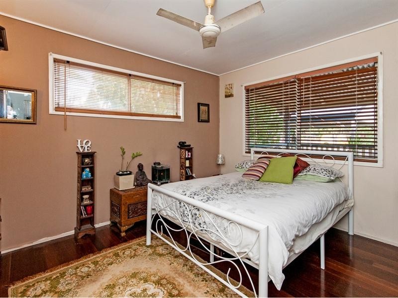 23 Woodlands Avenue, Camira QLD 4300