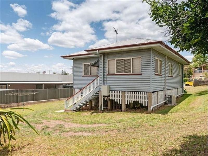 12 Barram, Goodna QLD 4300