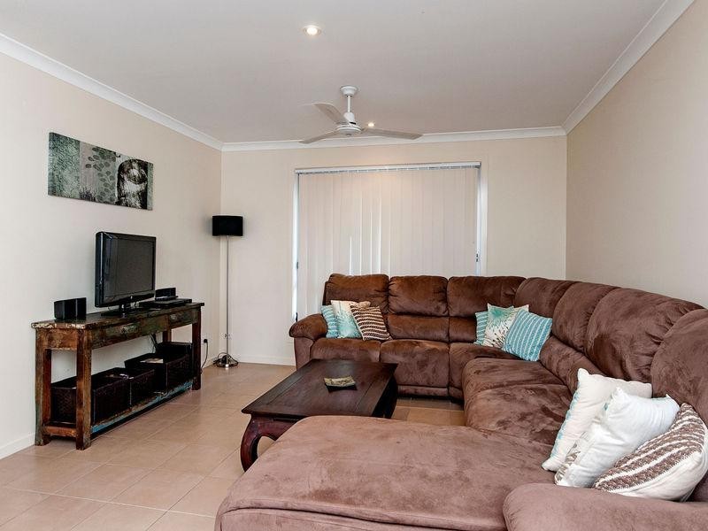 9 Shaun Street, Redbank Plains QLD 4301