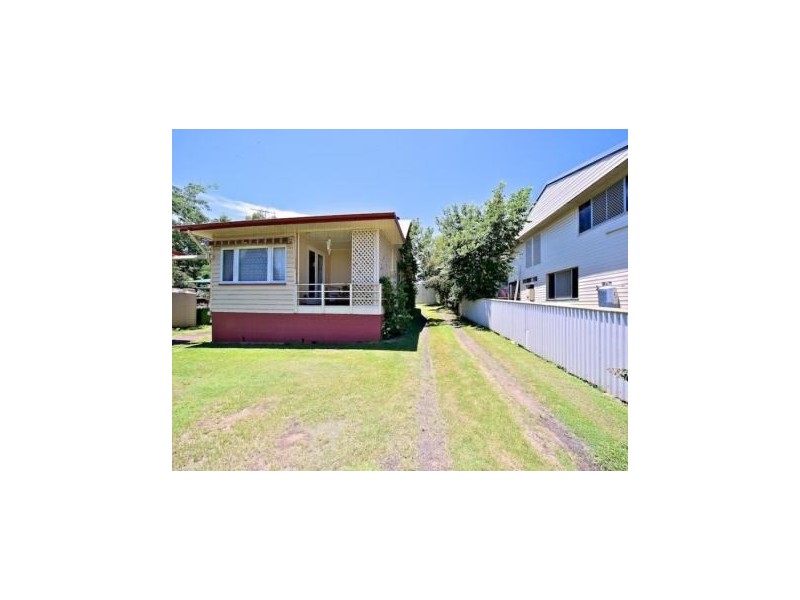 17 Brisbane Road, Redbank QLD 4301