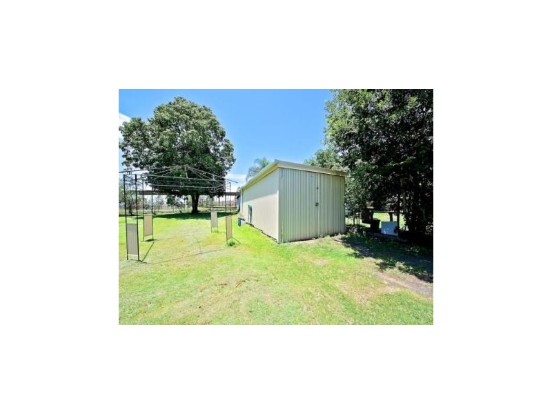 17 Brisbane Road, Redbank QLD 4301