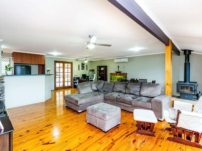 8 Coleen Court, Redbank Plains QLD 4301