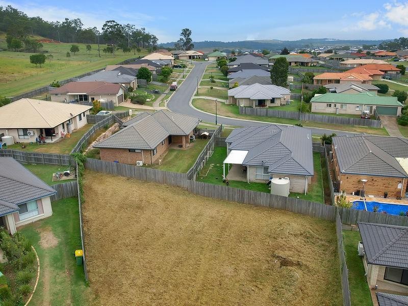 4 Coombe Close, Redbank Plains QLD 4301