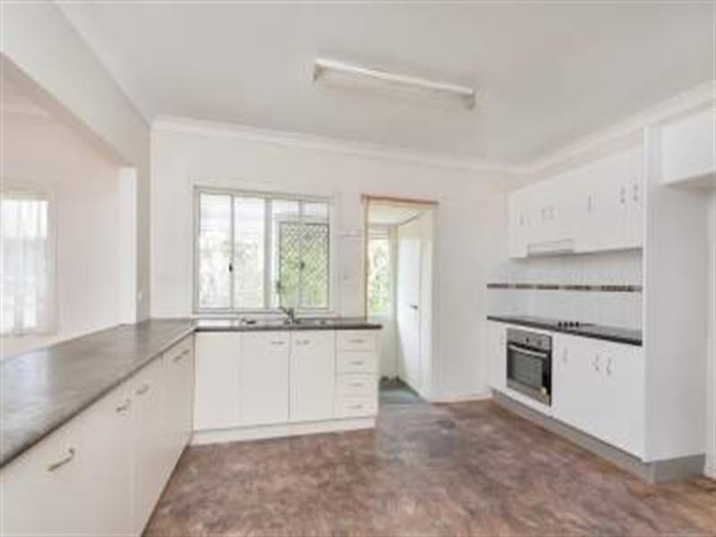 60 Queen Street, Goodna QLD 4300