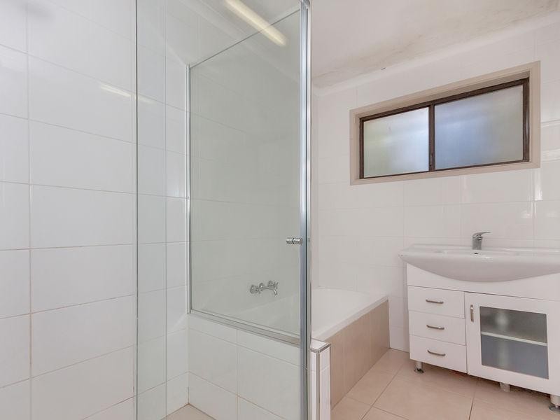 9 Kanangra Street, Redbank Plains QLD 4301