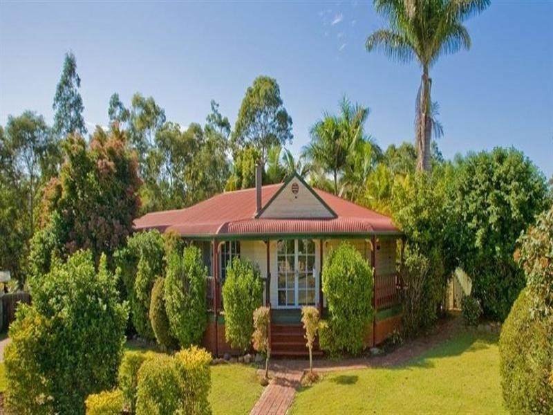 25 Falvey Crescent, Goodna QLD 4300