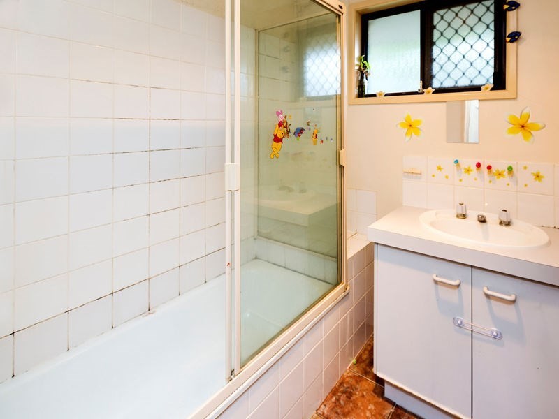 33 Hartley Crescent, Redbank Plains QLD 4301