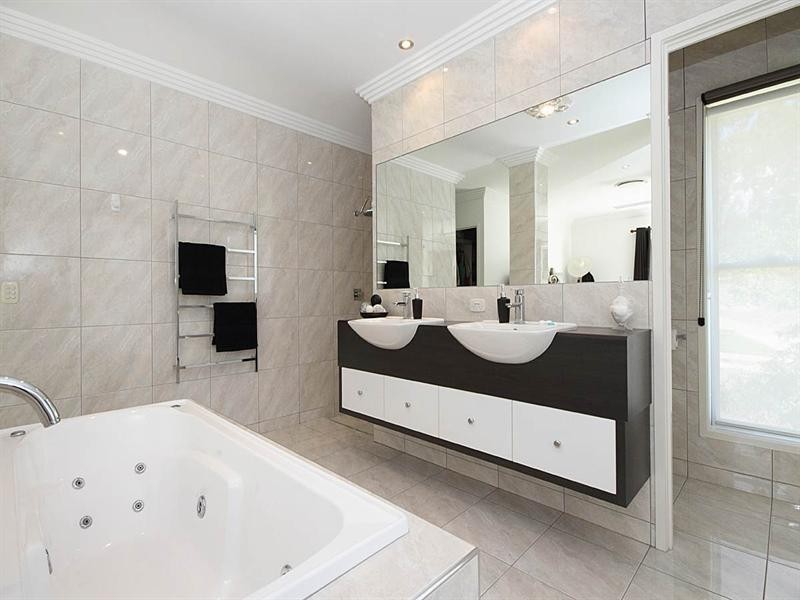 36 Bassili Drive, Collingwood Park QLD 4301