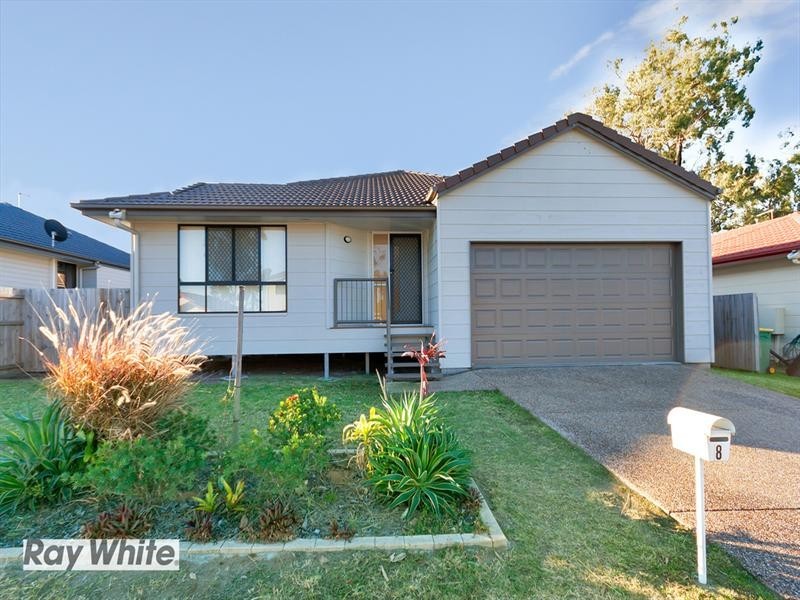 8 Eagles Crest, Goodna QLD 4300