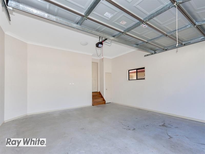8 Eagles Crest, Goodna QLD 4300