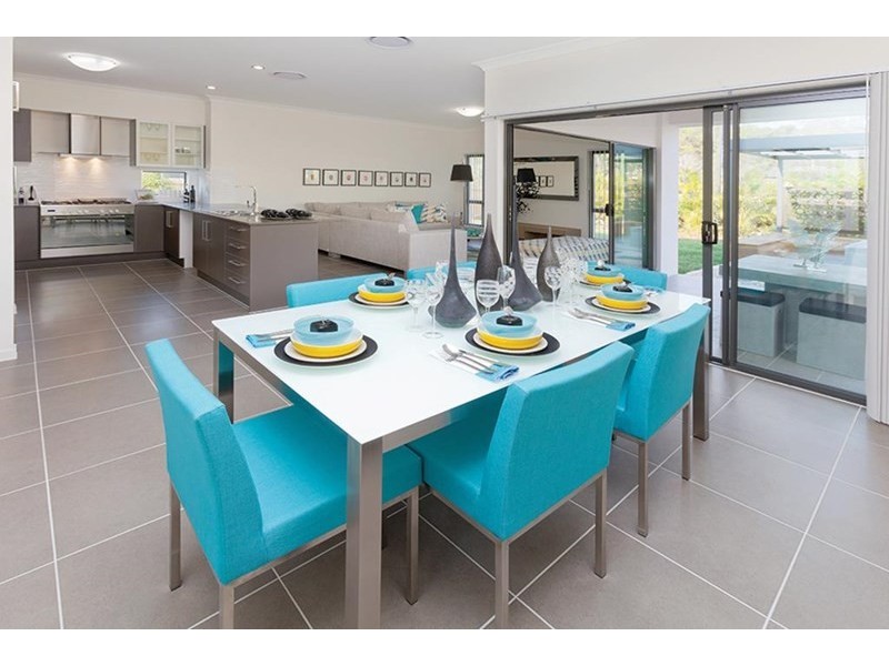 16 Valentine Crescent, Augustine Heights QLD 4300