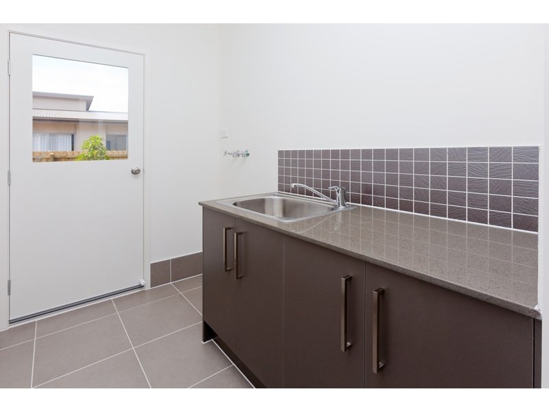 16 Valentine Crescent, Augustine Heights QLD 4300