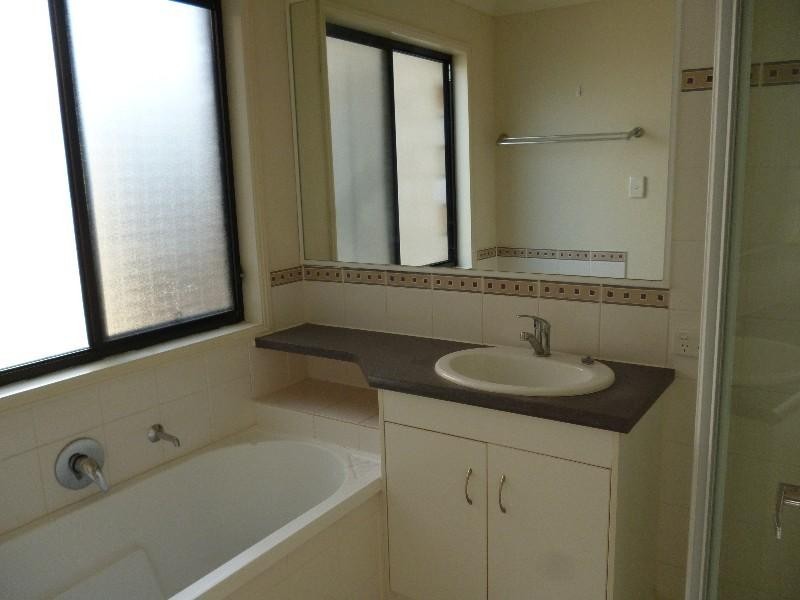 93 Collins Street, Collingwood Park QLD 4301