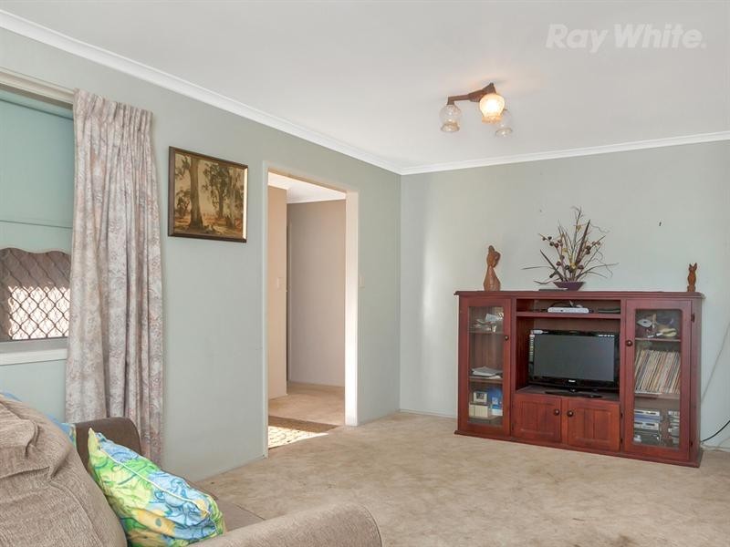 8 Janelle Street, Bellbird Park QLD 4300