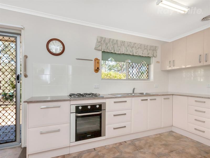 8 Janelle Street, Bellbird Park QLD 4300