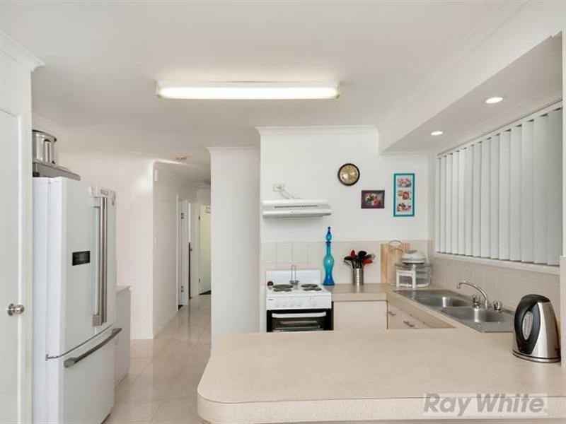 3 Petrie Close, Redbank Plains QLD 4301