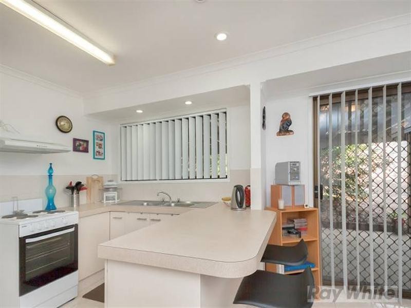 3 Petrie Close, Redbank Plains QLD 4301
